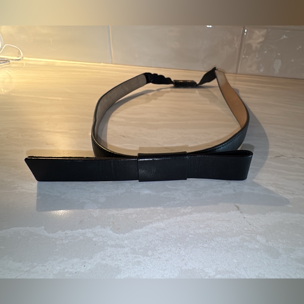 Leather Ann Taylor black cinch 1” belt